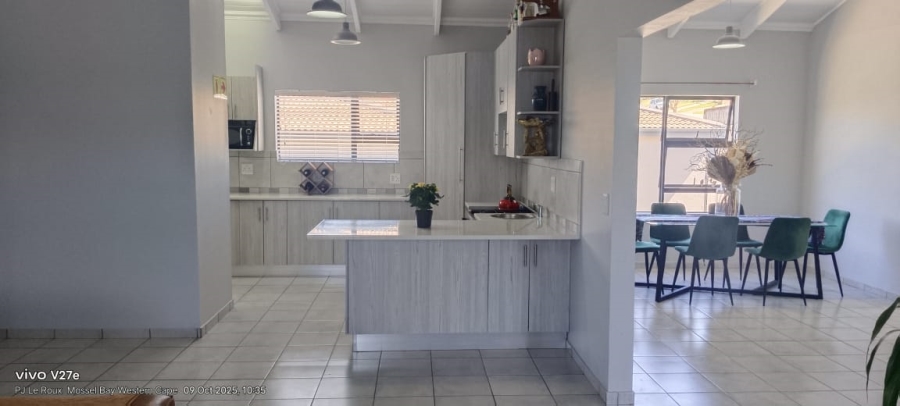 To Let 3 Bedroom Property for Rent in Seemeeu Park Western Cape